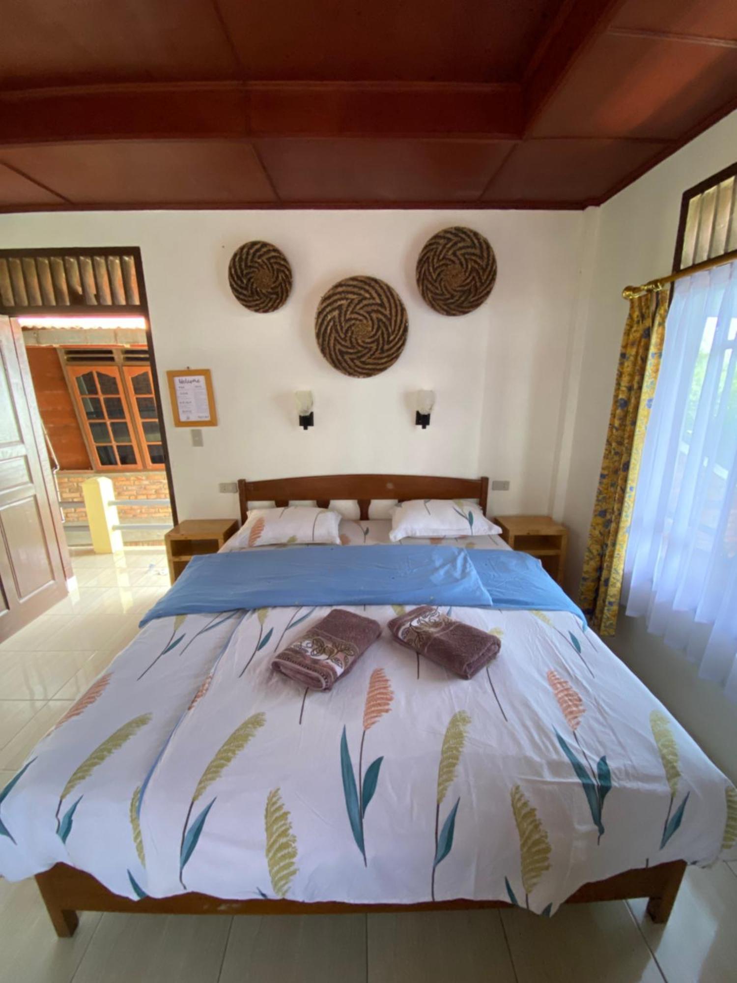 Hotel Romlan Tuk Tuk Habitación foto