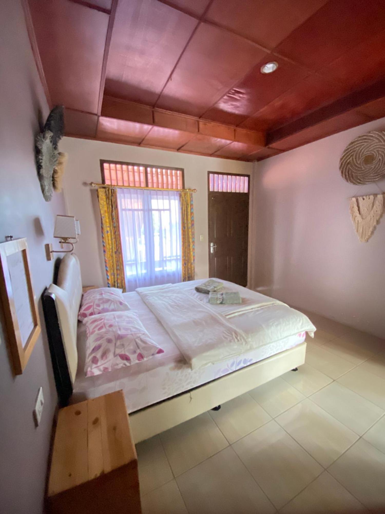 Hotel Romlan Tuk Tuk Habitación foto