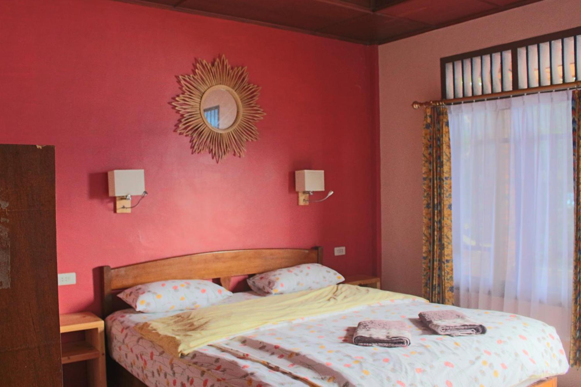 Hotel Romlan Tuk Tuk Habitación foto