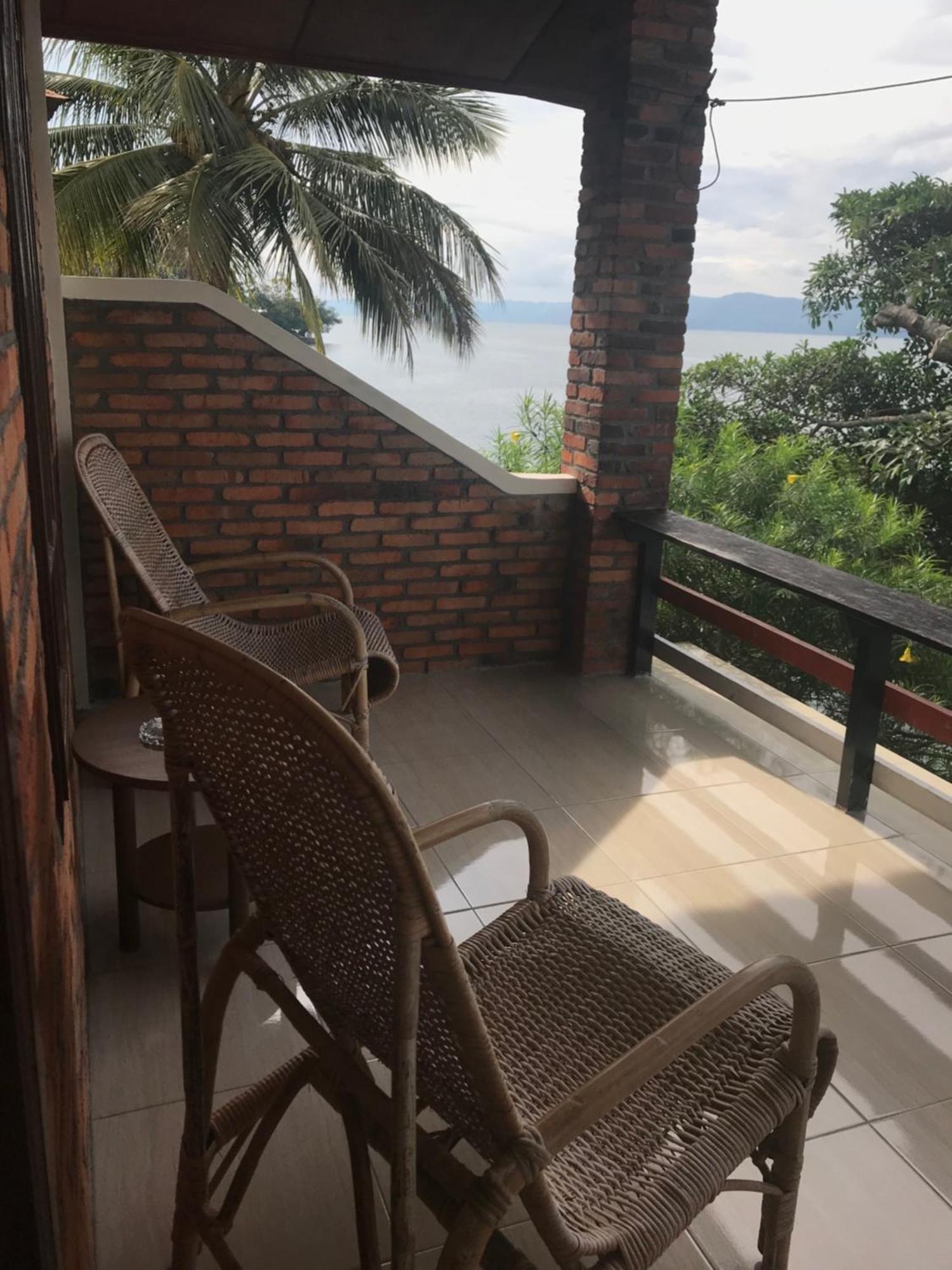 Hotel Romlan Tuk Tuk Habitación foto