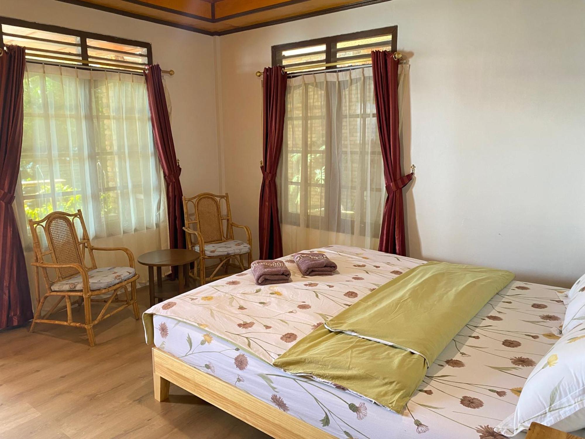 Hotel Romlan Tuk Tuk Habitación foto